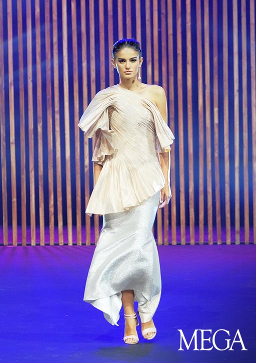 RUNWAY REPORT: Rajo Laurel's 25th Anniversary Show At The Red Charity Gala
