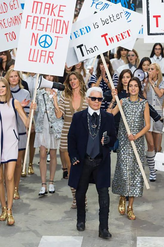 11 Of The Greatest Karl Lagerfeld Shows For Chanel And Fendi Ever