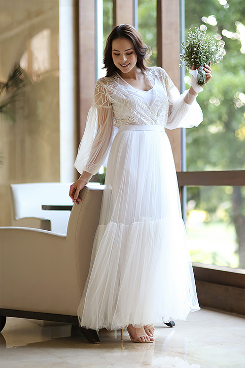 MEGA | Model wearing Happy Andrada Bridal robe