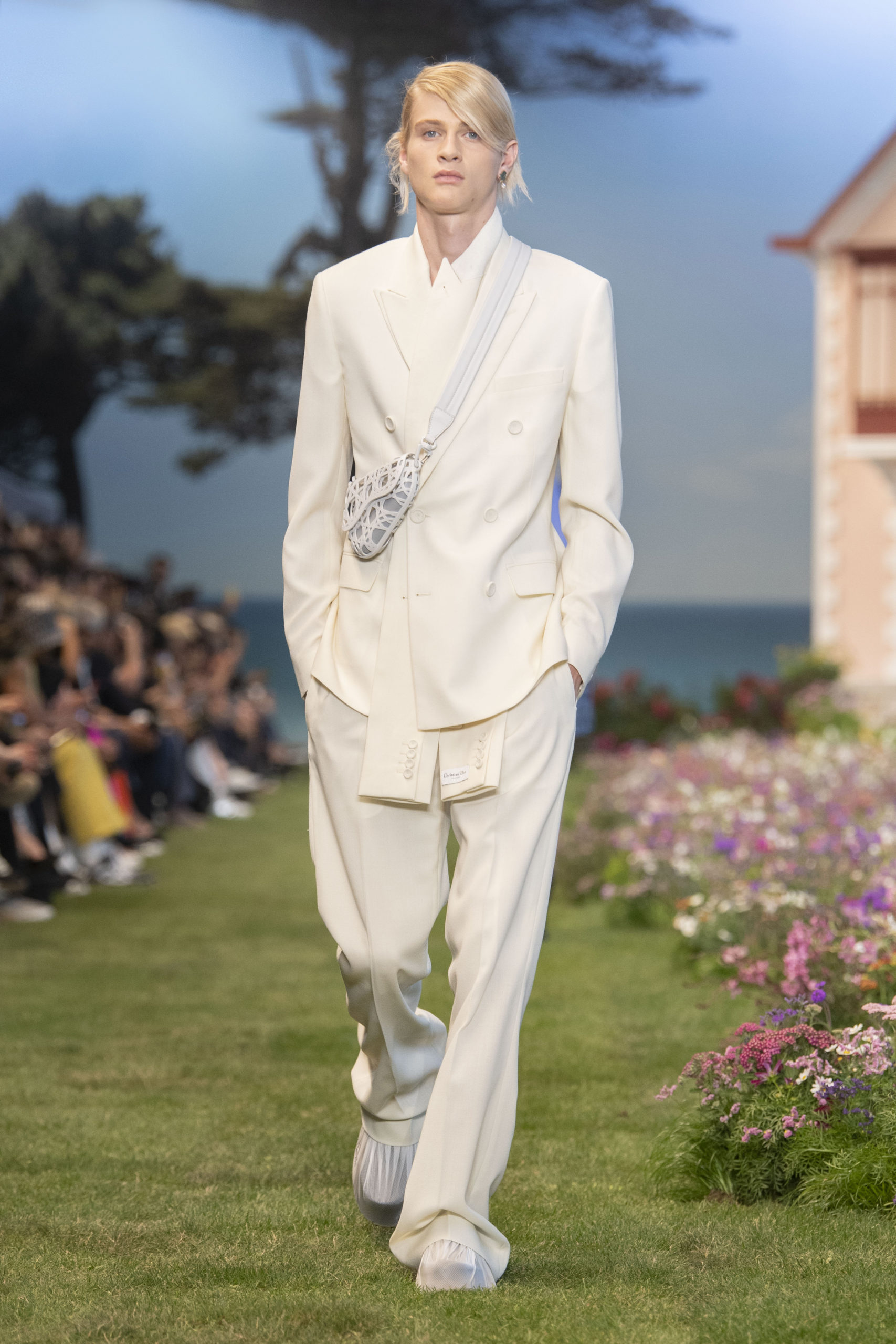 Kim Jones Unifies Art And Fashion In Dior’s Latest Menswear Collection