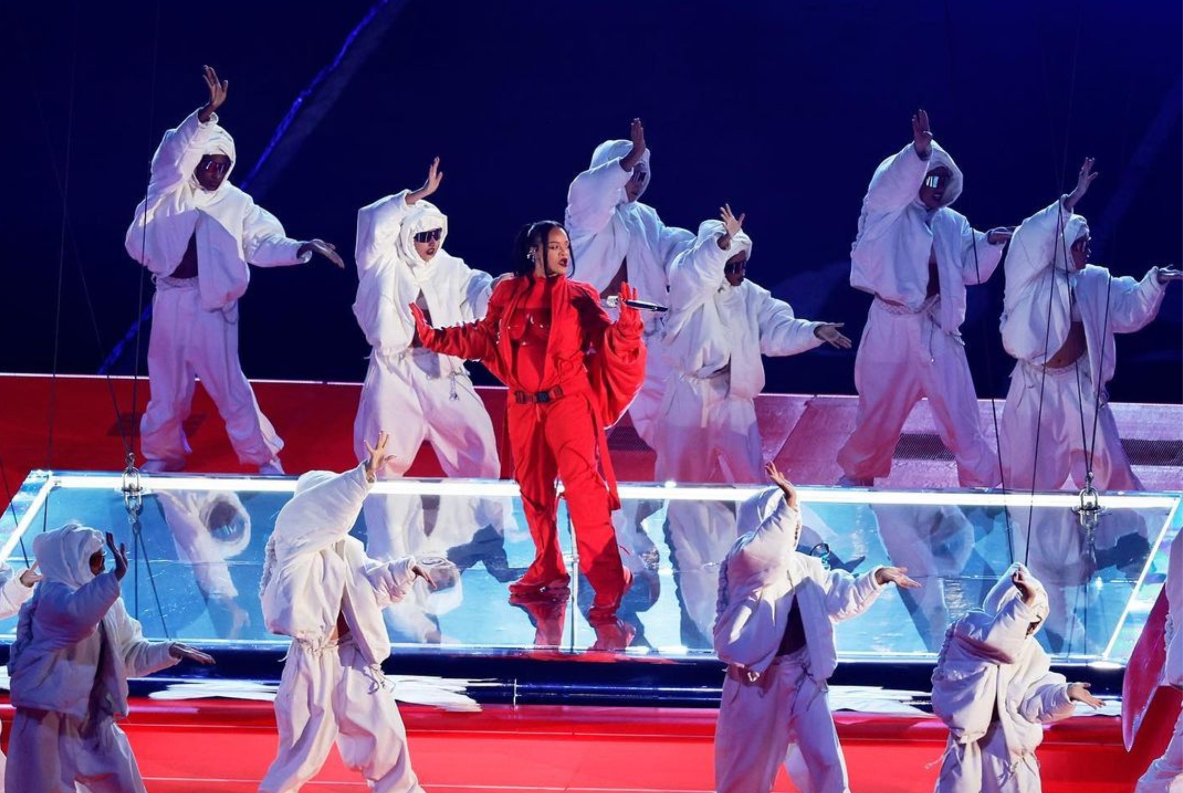 Highlights From Rihanna's Blazing Performance at the Super Bowl ...