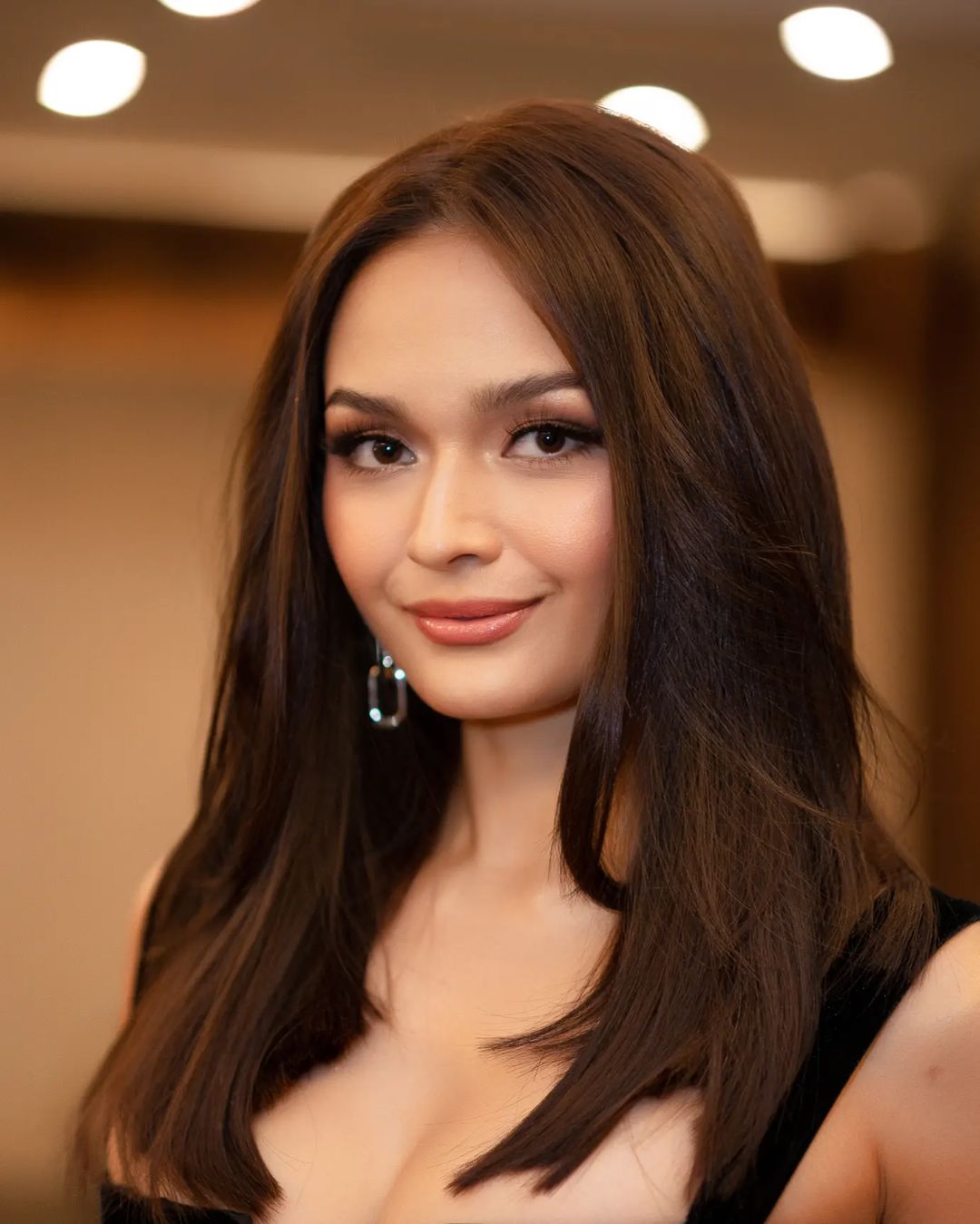 Pauline Amelinckx - Miss Universe Philippines Delegate