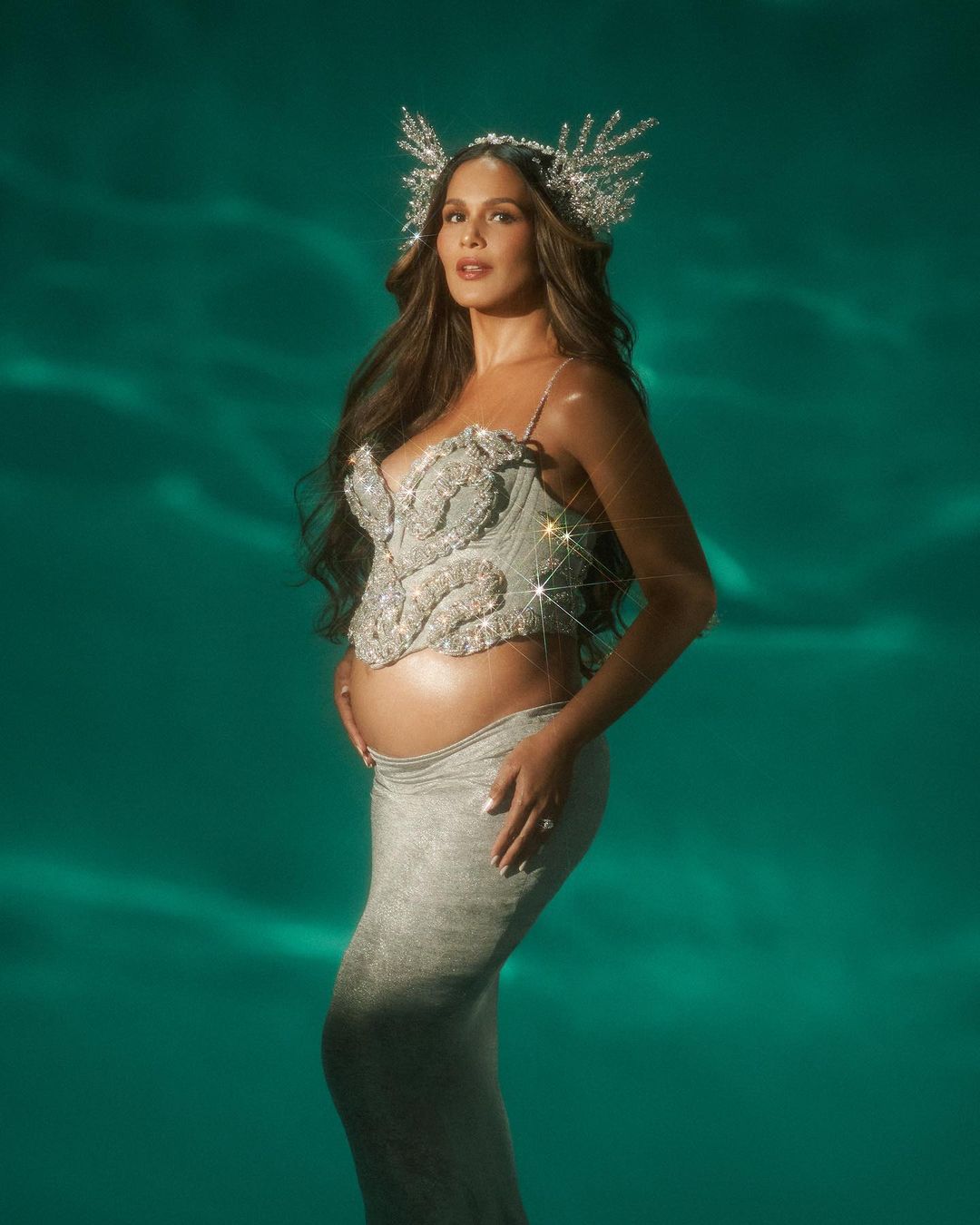Iza Calzado as Amihan in her maternity shoot