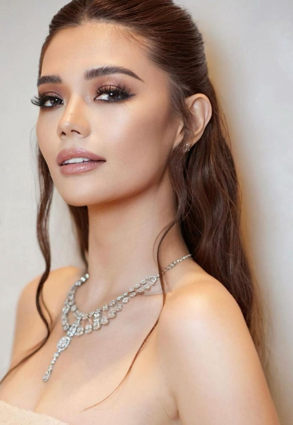 Verniece Enciso Picturesque Woman of the Night