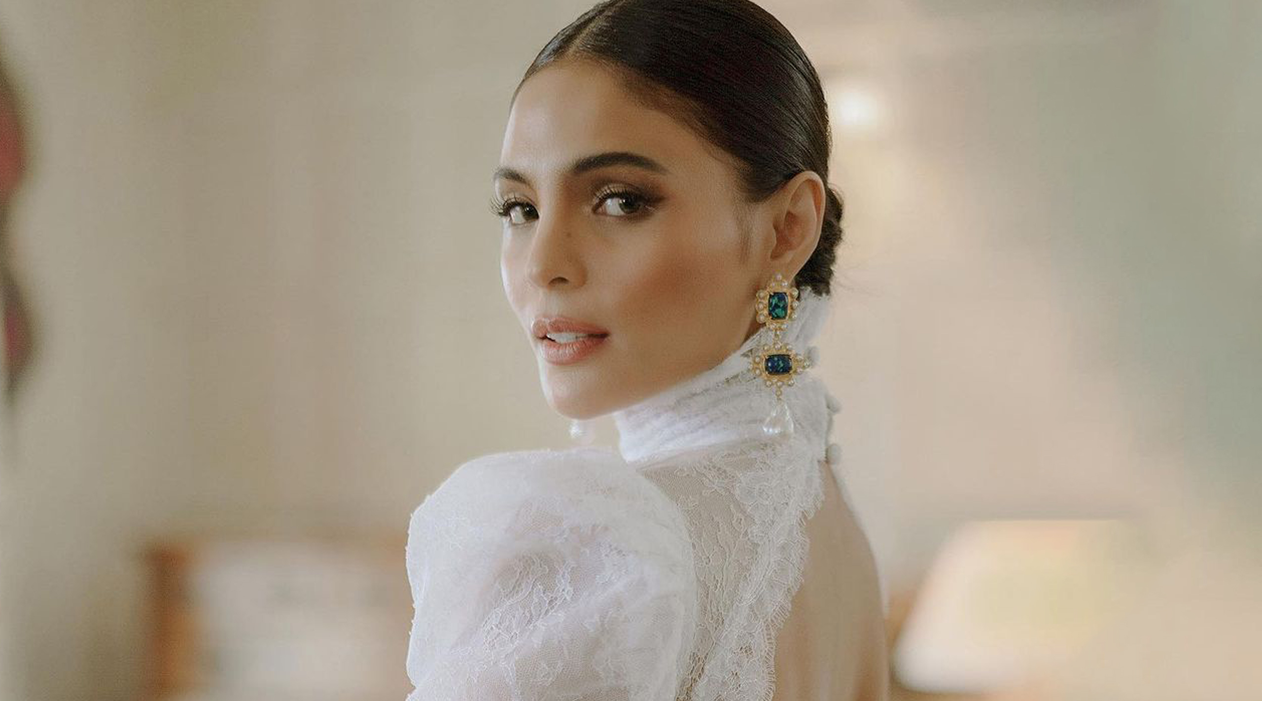 Lovi Poe Gets Married in British Fashion With Her Bridal Details