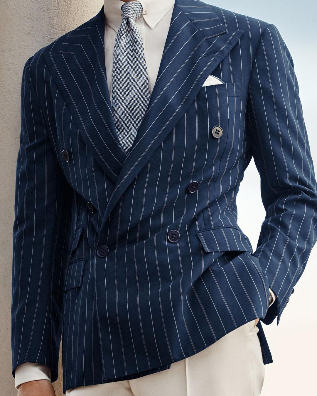 5 Suit Shopping Mistakes Every Man Must Avoid