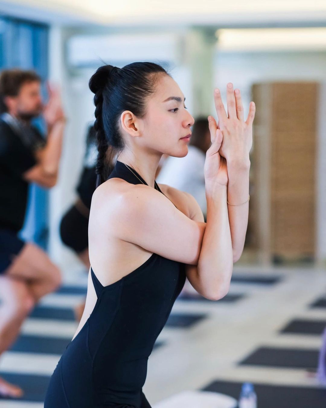 Jannie Alipo-on in Vida Yoga