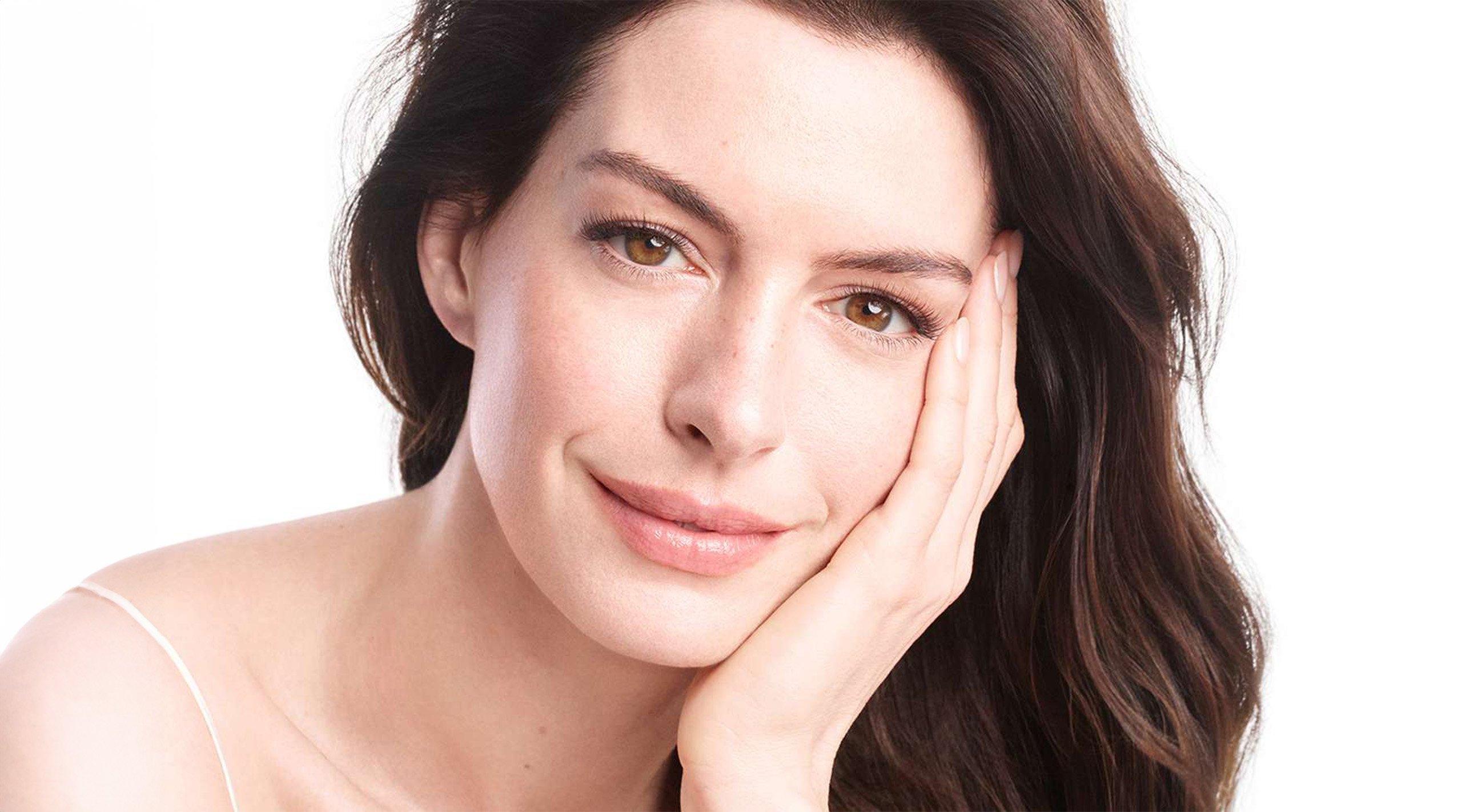 3 Things I Learned By Doing Anne Hathaway’s Skincare Routine