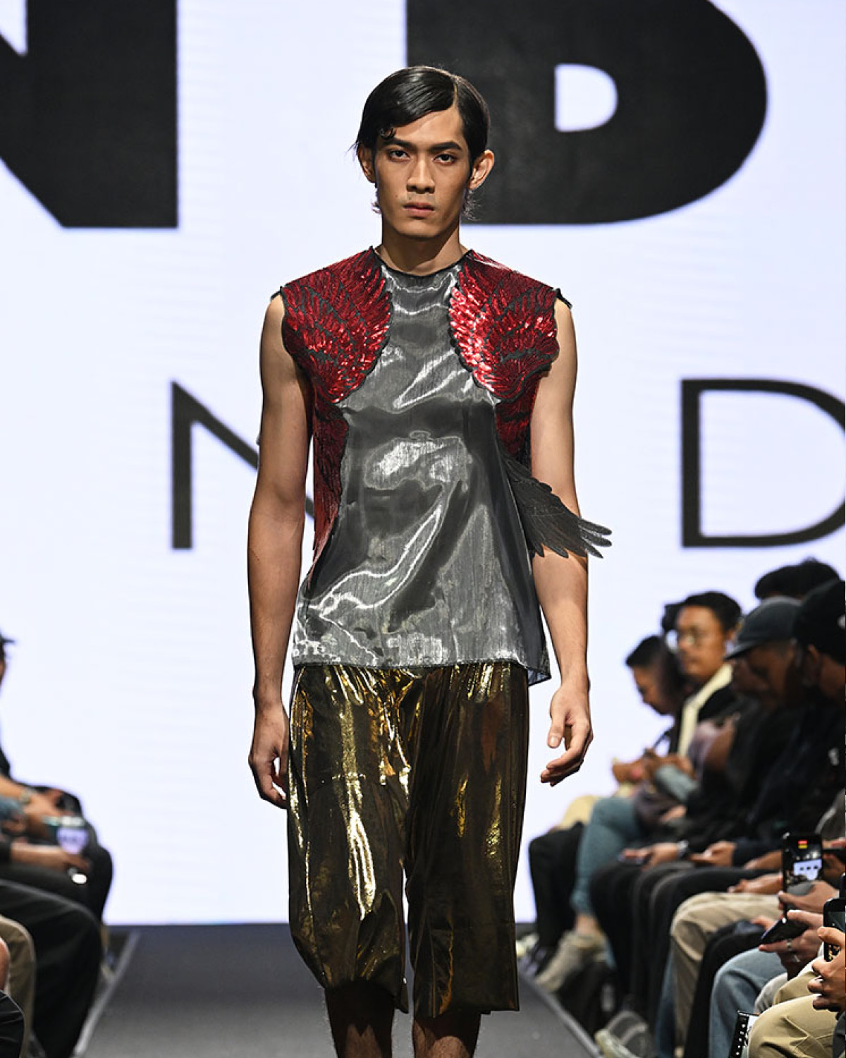 01KLFW_ANDY BANDY2