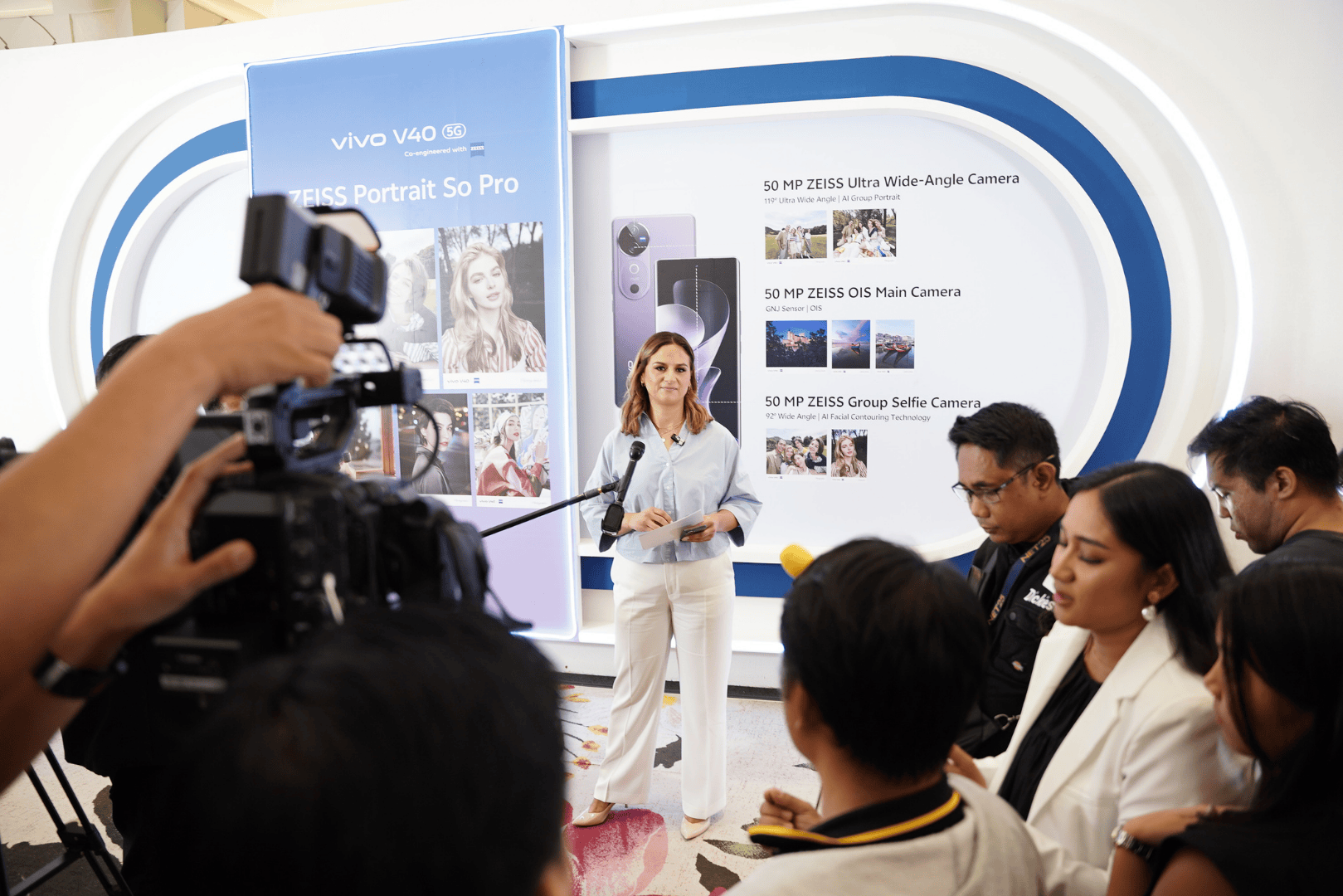 Franziska Hoffman, Brand Partnerships Manager of ZEISS vivo V40 launch