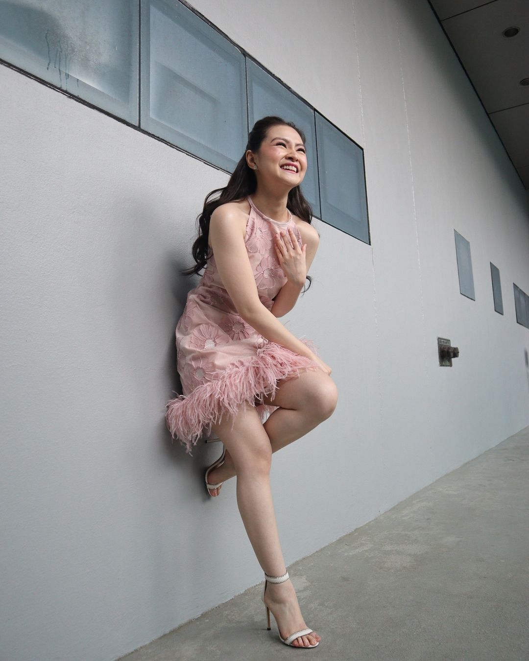 Barbie Forteza as the ditzy, free-spirited Phoebe