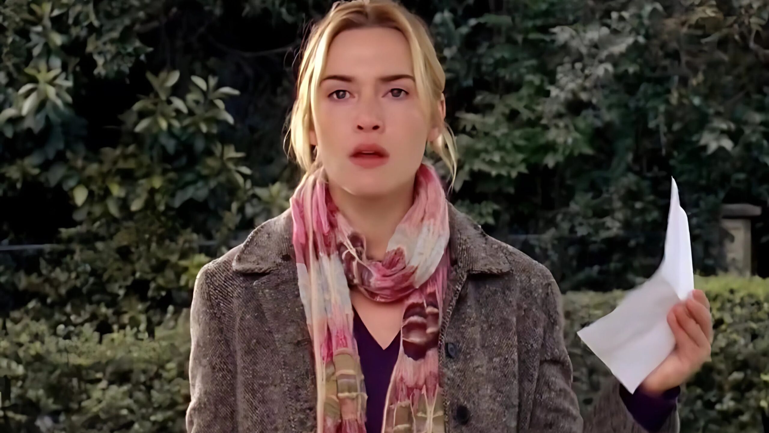 Kate Winslet in The Holiday Frazzled Woman-Core