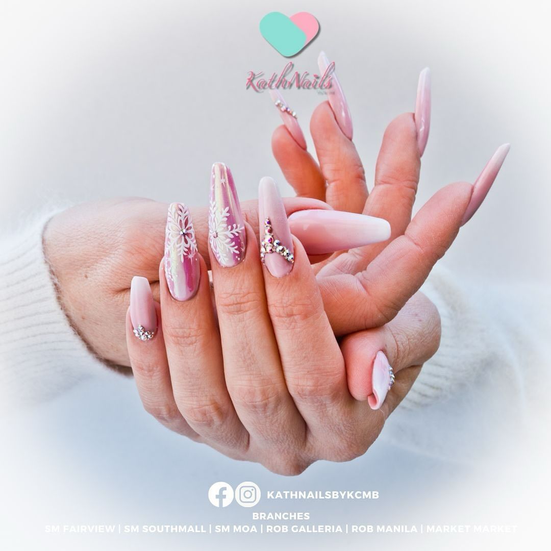 Spoil your friend with a manicure session at KathNails!