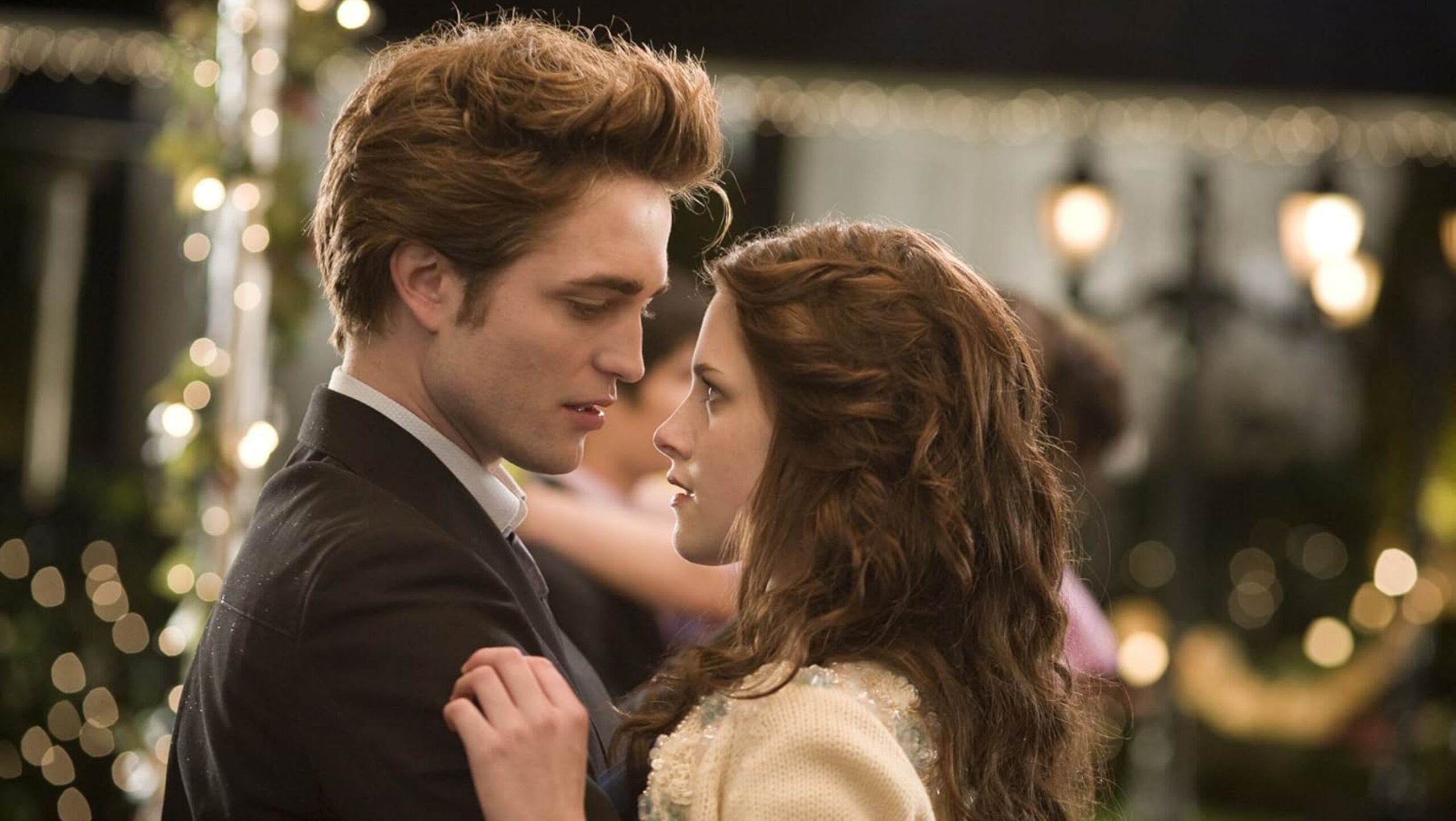 10 Movies That Aren't About Christmas, But Still Feel Like Winter, Twilight