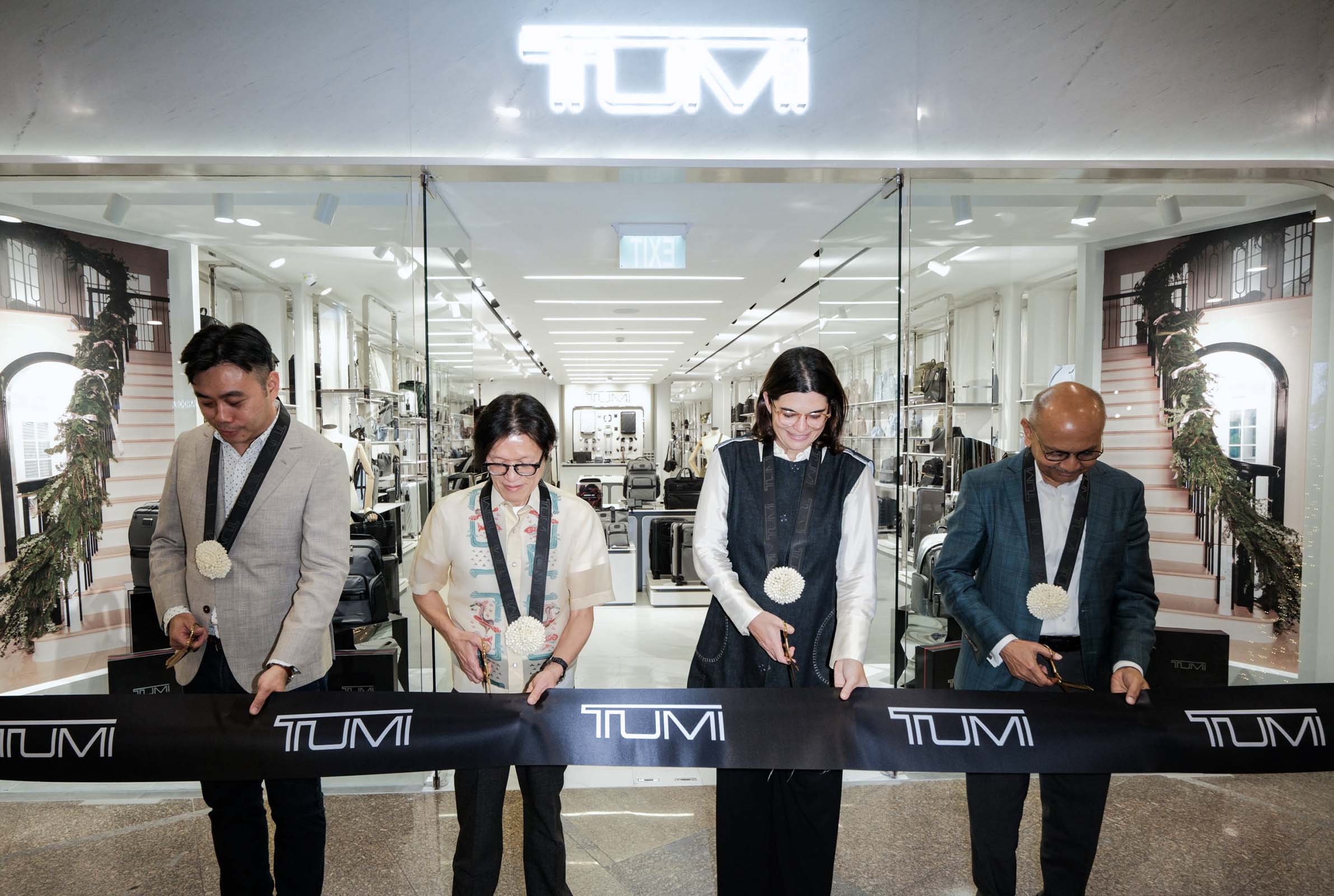 Ribbon Cutting at TUMI's Manifest Design Concept Store TUMI Greenbelt 5