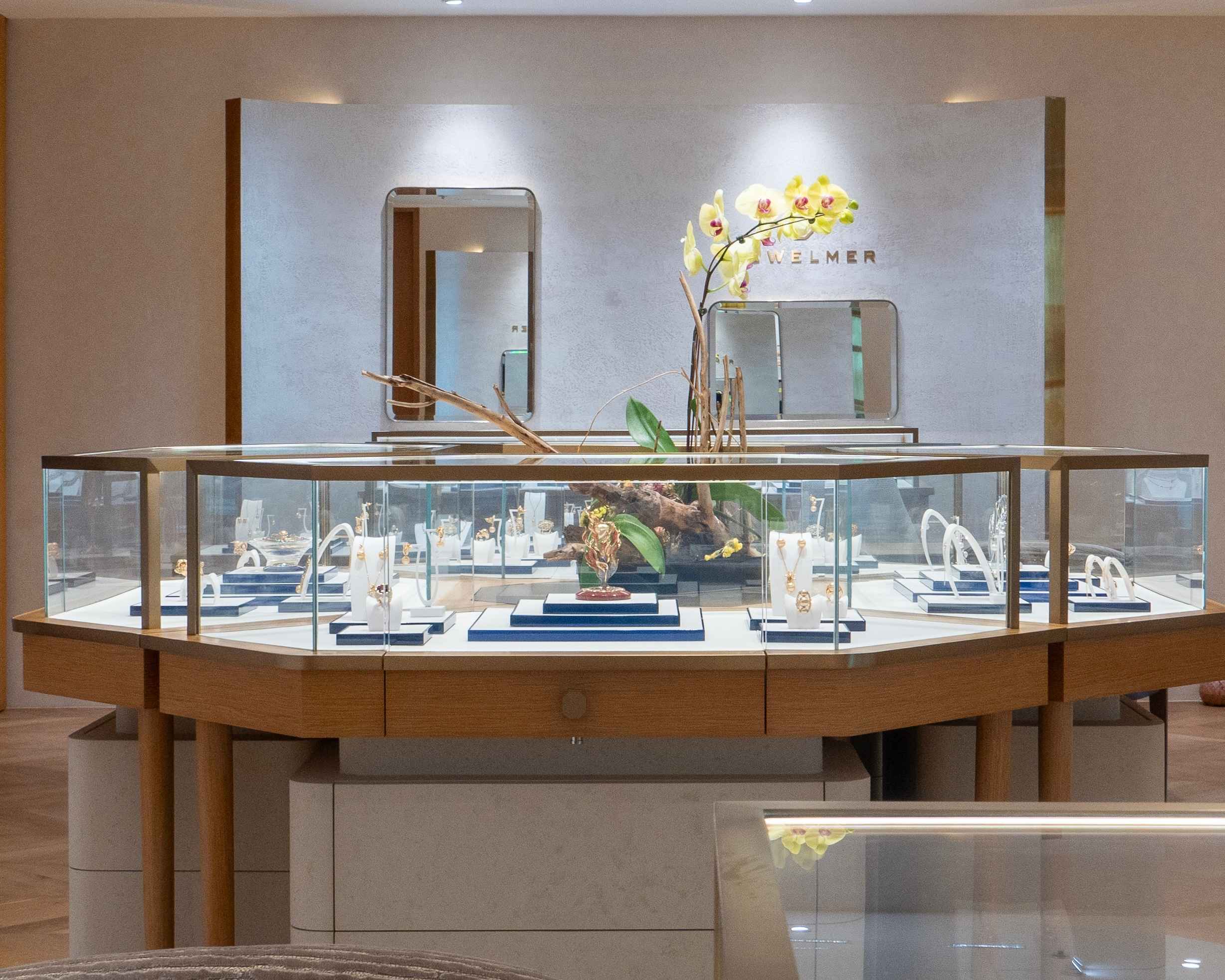 MAKATI No velvet ropes, no window shoppers—just golden South Sea pearls, Filipino mastery, and space so exclusive you’ll need more than good taste to get in.