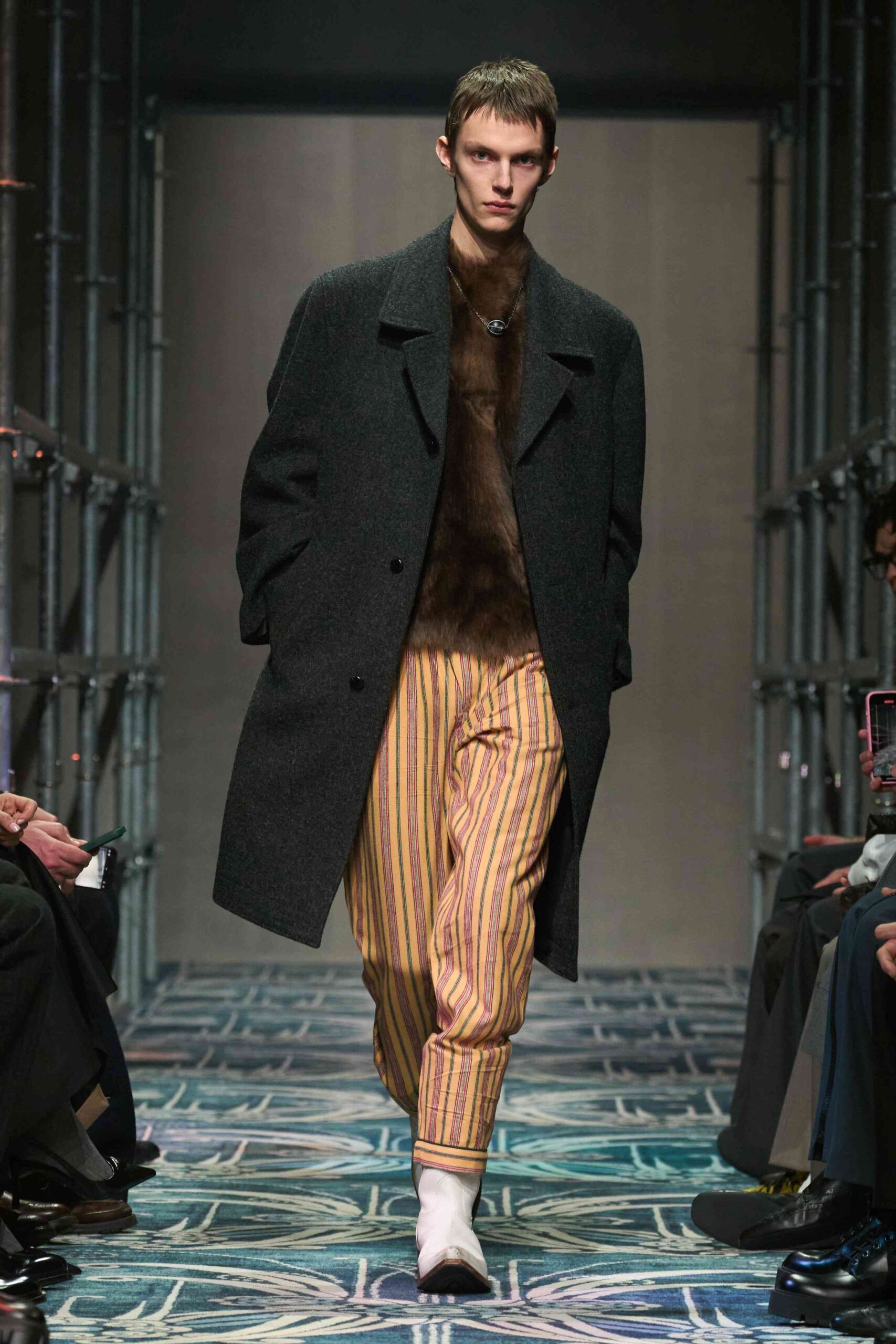 FW25 Menswear: Prada Offers More Emotion Than Explanation